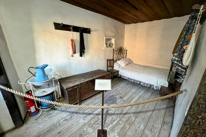 Fátima Private Tour: Shrine, Sacred Path and Shepherds House - Transportation and Accessibility