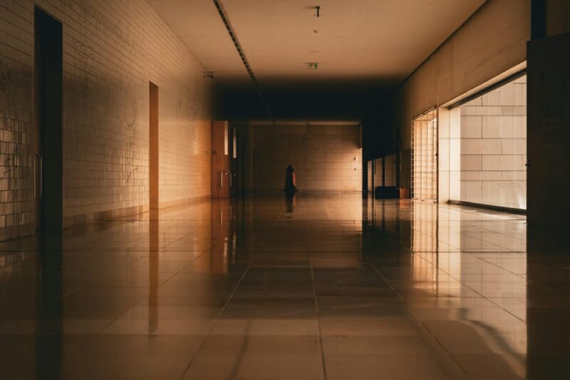 Fátima: Sanctuary and Apparition Sites Guided Tour - Exploring the Basilica of the Holy Trinity