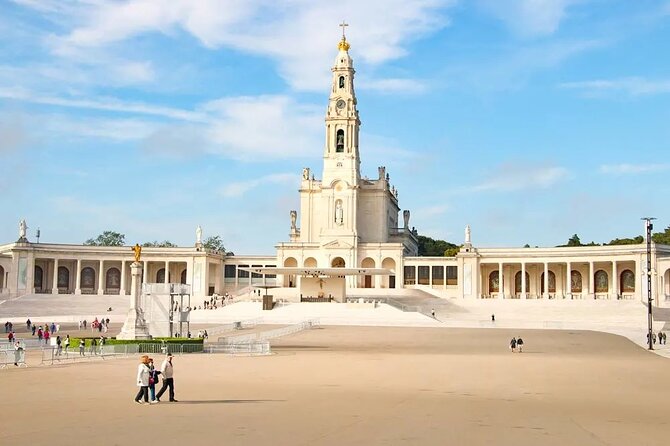 Fatima Sanctuary and Pastorinhos Village Private Tour From Porto - Experience the Spiritual Heart of Portugal with a Private Fátima Day Trip from Porto