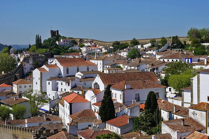 Fatima Sanctuary & Obidos Village Private Deluxe Tour - Nazaré: A Fishing Village Known for its Breathtaking Waves