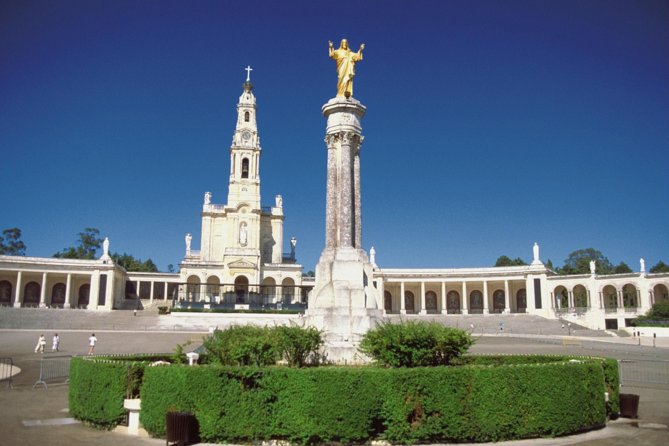 Fatima Sanctuary Private Tour from Lisbon - Full-Day Option Includes the Fátima Wax Museum and Valinhos