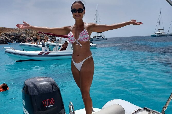 Favignana and Levanzo: Island tour by rib boat from Trapani - The Experience: Water, Food, and Music
