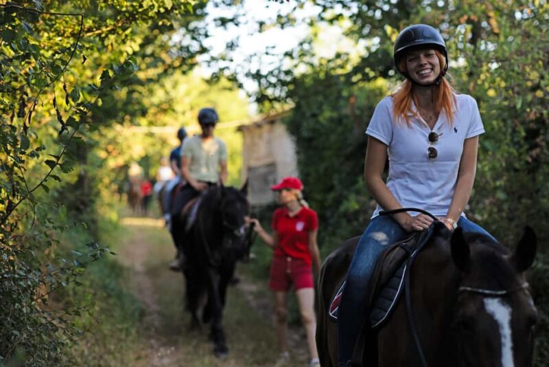 Fazana: Sunset 1-hour Horse Riding in Nature with Guide - Key Points