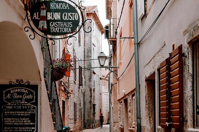 Fd boat-trip Medulin - Blue cave - Cres + lunch + dolphin search - Key Points