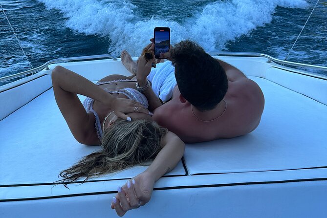 FEEL THE LAKE - Unforgettable Boat tour on Como Lake - Departing from a Central Location at Lungo Lario Trieste, 28