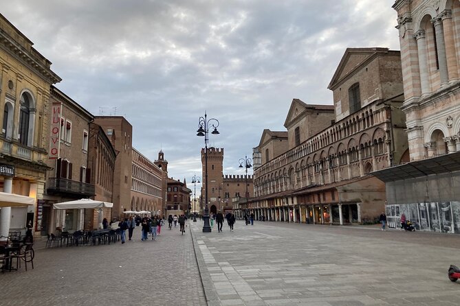 Ferrara Highlights Private Tour by Night - The Practicalities: Meeting, Timing, and Accessibility