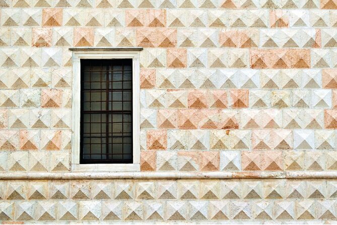 Ferrara Walking Tour with Audio and Written Guide - Exploring Ferrara’s Medieval Streets and Main Squares