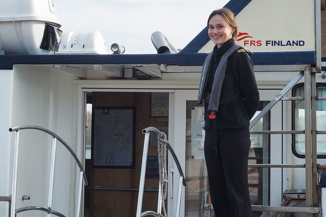 Ferry to Suomenlinna Fortress Island - Visiting Suomenlinna Fortress: What You Will See