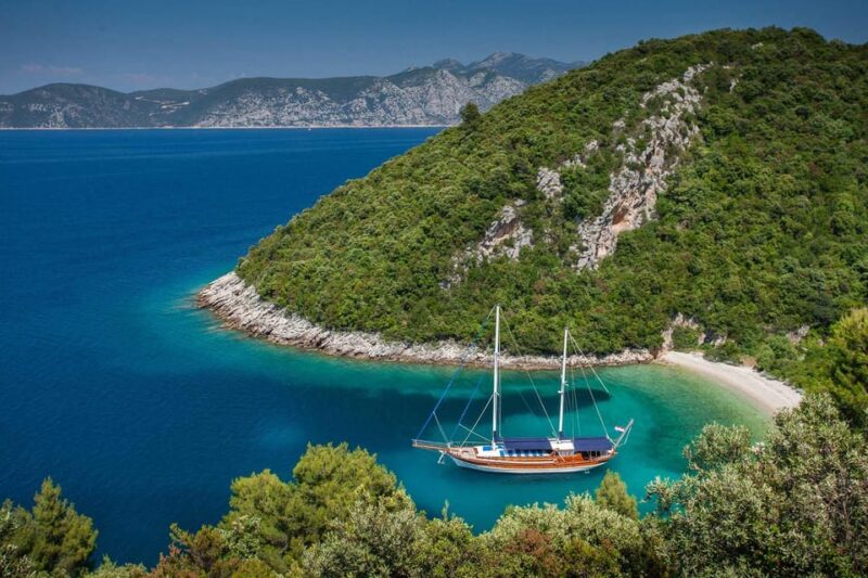 Fethiye: 12 Islands Boat Tour with Lunch and Hotel Pickup - Fethiyes 12 Islands: A Coastal Adventure