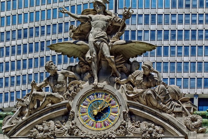 Fifth Avenue Unveiled: Luxury, History & Icons Walking tour - Key Points