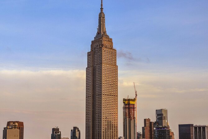 Fifth Avenue Unveiled: Luxury, History & Icons Walking tour - Tiffany & Co.: The Landmark of Fine Jewelry