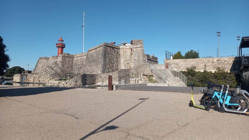 Figueira da Foz: Guided Walking Tour to a coastal town - Key Points