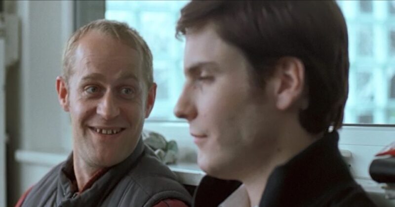 Filmtour Düsseldorf: From Hollywood to Netflix - The Iconic Dreischeibenhaus and Halle Berry’s Filming Spot