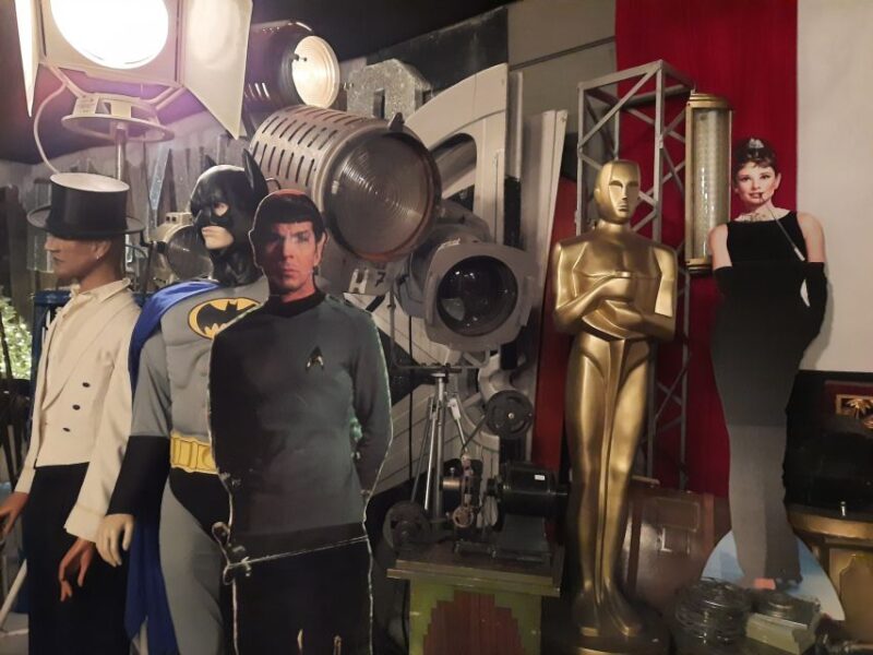 Filmtour Düsseldorf: From Hollywood to Netflix - The Kunstakademie Düsseldorf and Artistic Roots in Film