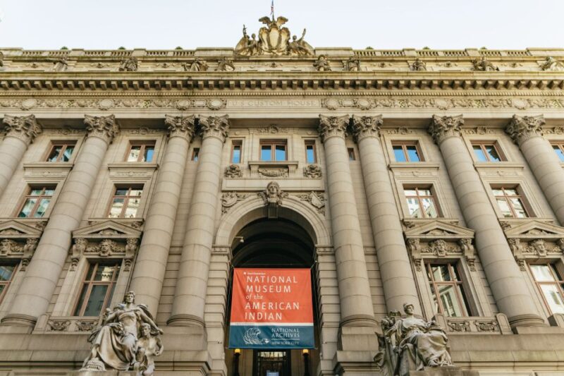 Financial Crisis Tour - Landmark Visits and Photo Opportunities in Lower Manhattan