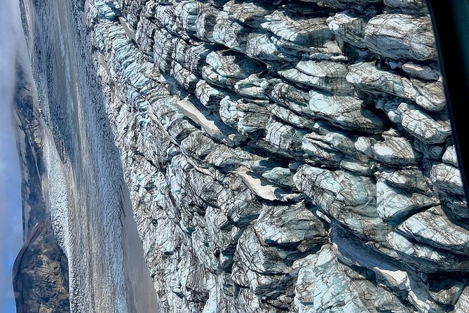 Fire and Ice Helicopter Tour: Glacier and Hengill Geothermal Area - The Flight Itself: Breathtaking Views and Expert Handling