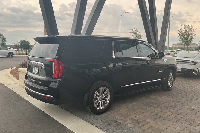 First class limo in Nashville, Tennessee luxury car - Experience Nashville in Style with a First-Class Luxury Limo