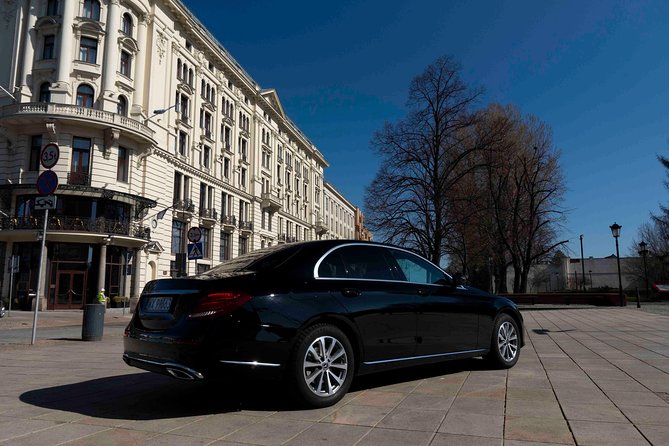 First class Warsaw Airport Transfer (WAW) - The Sum Up: A Reliable and Luxurious Airport Transfer Experience