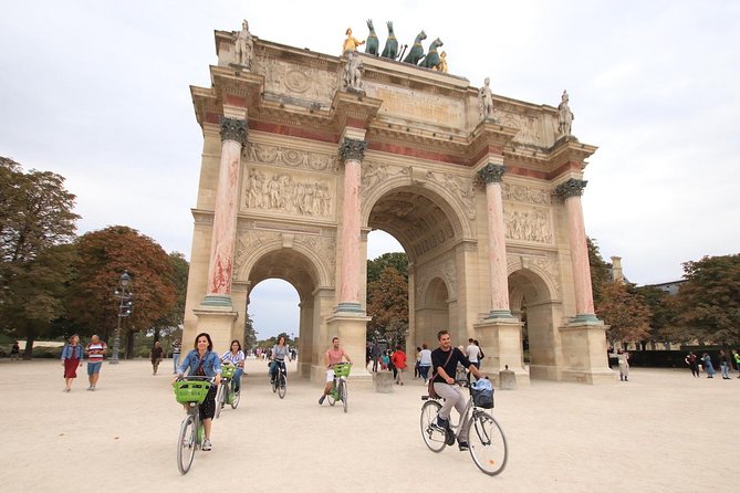 First Day Bike Tour, Top Sights, hidden gems, Wine&Cheese picnic - The Picnic in the Park
