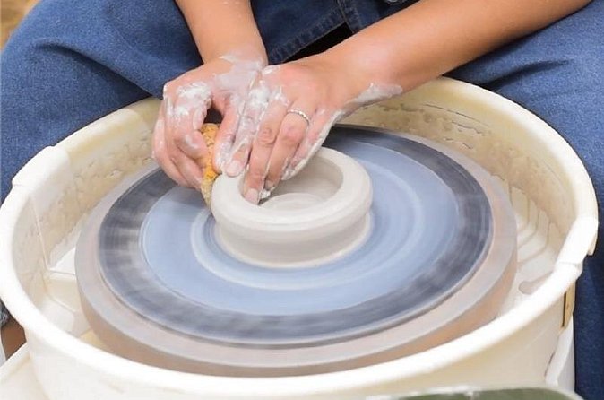 First Fridays Wheel Pottery Class - Details of the Meeting Point and Logistics