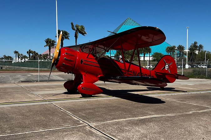 First Mate Open Cockpit Biplane Ride in Galveston - Who Should Consider This Biplane Ride in Galveston?