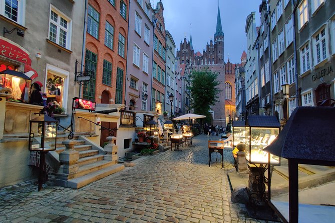 First Time in Gdask? Private Tour of Old Gdasks Highlights - Starting Point and Tour Duration in Gdansk’s Old Town