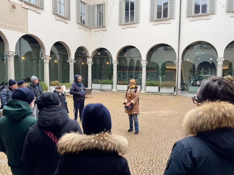 First time in Milan? Tour of iconic places with Paola! - Discover Milans Most Famous Sights with Paola