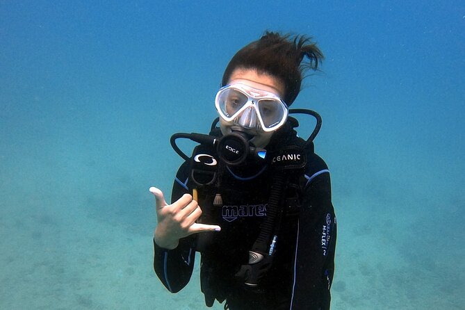 First Time Introductory Scuba Dive - The Experience of the Guides and Small Group Safety