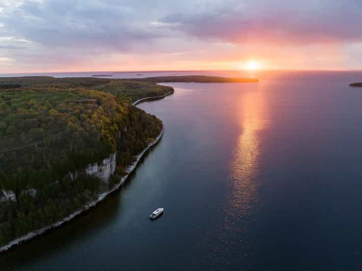 Fish Creek, WI: Sunset Live Music Cruise - Enjoy a Scenic Sunset on Green Bay with Live Music and Landmark Commentary