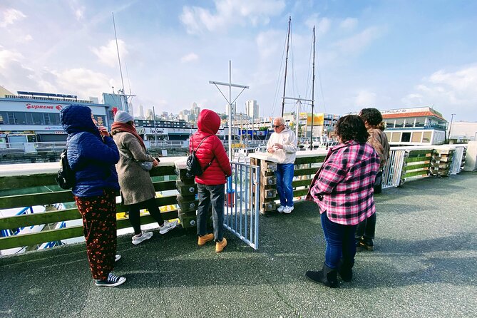 Fisherman's Wharf Guided Walk & Golden Gate Bay Cruise - Watching Playful Sea Lions at Pier 39