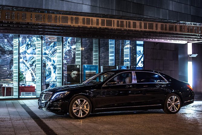 Fixed Price :- Private Transfers Niagara falls Hotel OR Pearson Toronto Airport - Enjoy Stress-Free Private Transfers Between Niagara Falls and Toronto Pearson Airport for Up to 3 People