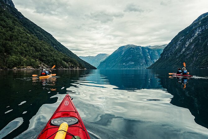 Fjord paddle in Hellesylt - Half Day Kayaking Tour - The Benefits of Visiting Hellesylt Over Geiranger During Peak Season