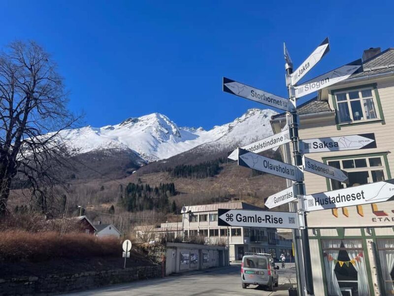 Fjord Tour Round Trip from Ålesund - The 30-Minute Stop at Øye Village