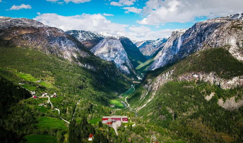 Flåm: Stegastein, Stalheim, and Gudvangen Scenic Coach Tour - Discover the Highlights of Norway’s Fjord Landscape on This Scenic Coach Tour