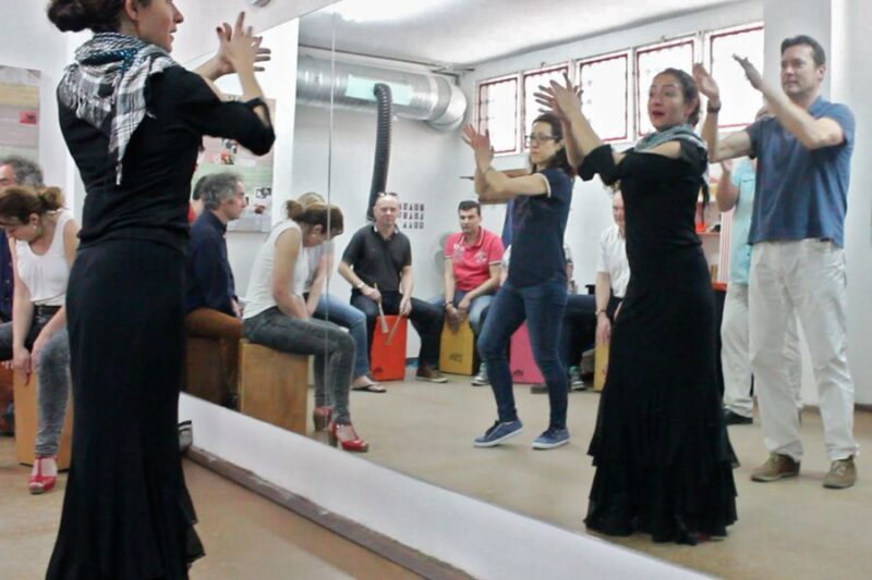 Flamenco Dance Lesson: 60-Minute Class in Seville - Expertise of the Instructors and Teaching Style