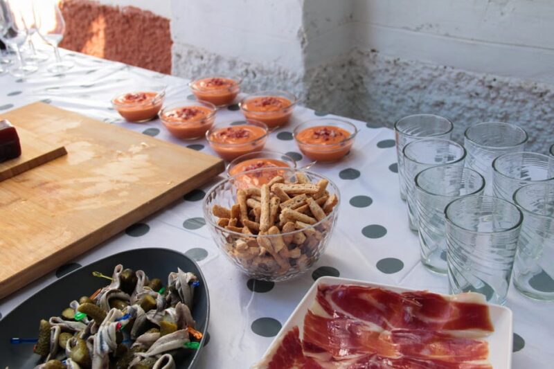 Flamenco for a Day: Guided tour of Seville, workshop and tasting - Key Points