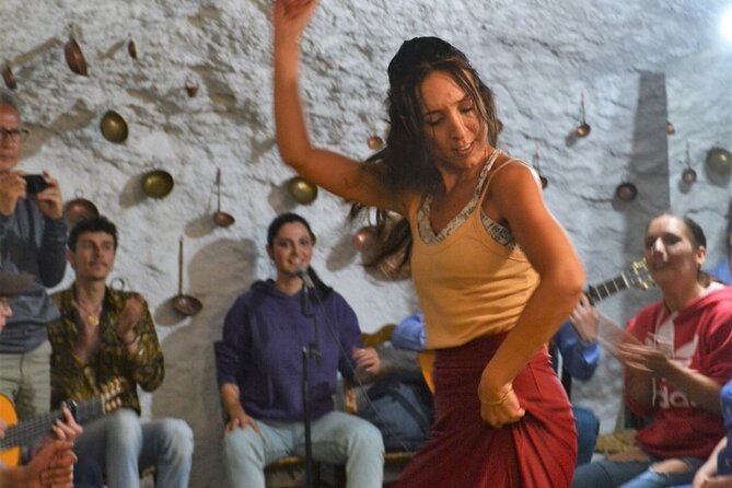 Flamenco Rhythm Class with Wine and Tapas - The Experience with a Flamenco Dancer and Guitarist