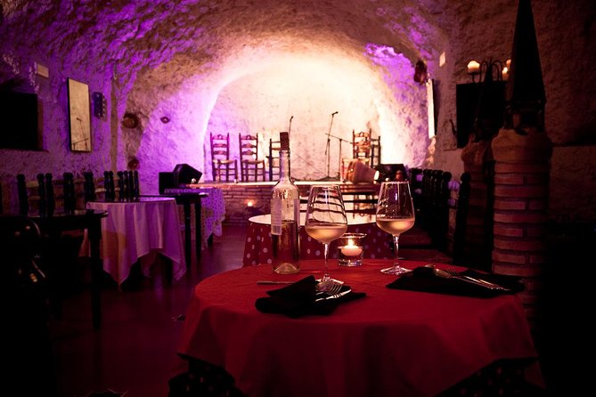 Flamenco Show in a Cave Restaurant in Granada - Key Points