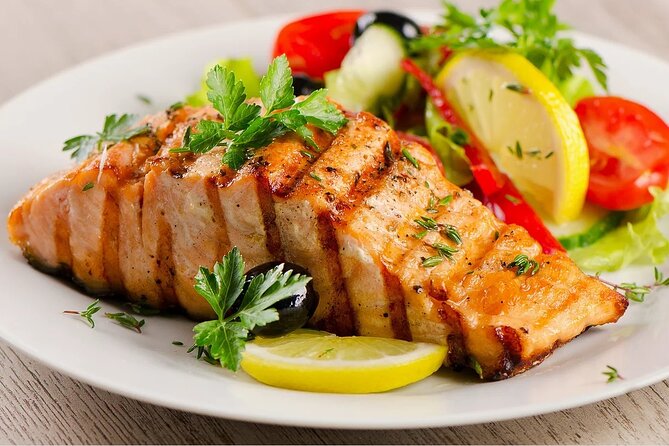 Flamenco Show & Special Menu at Torres Bermejas in Madrid - The Balance Between Performance and Food Quality