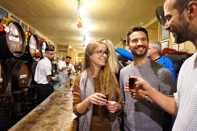 Flamenco, Tapas and Wine Tour: Best of Málaga in one Evening - Key Points