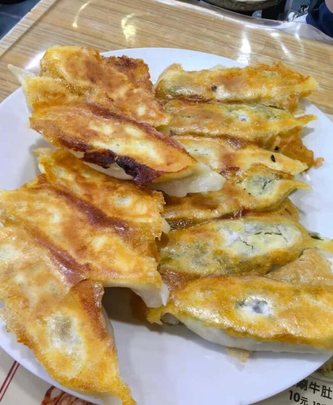 Flavors of Flushing: Eat Like A Real Chinese - The Guide’s Expertise and Storytelling Style