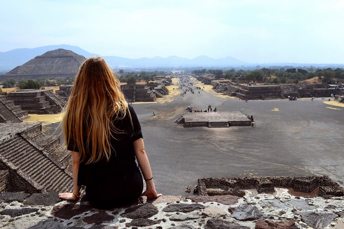 Flight + Transportation + Breakfast + Tour and Pyramid Ascent. - Accessibility, Group Size, and Additional Costs