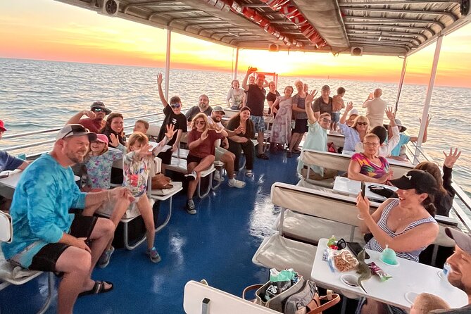 !! Flippers Fun Boat !! Dolphin Adventure Clearwater Beach! - Onboard Comforts and Facilities