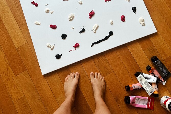 Floral Inspirations and Fluid Acrylic Creations Workshop - Discover the Floral Inspirations and Fluid Acrylic Creations Workshop in Tulum