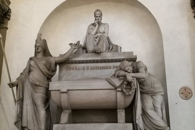 Florence: 1.5-hour Santa Croce guided experience - Key Points