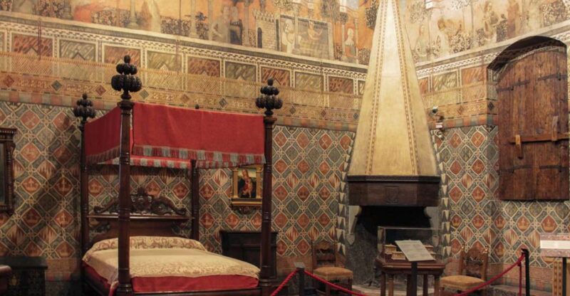 Florence: 1-Hour Private Tour of an Ancient Florentine House - Key Points