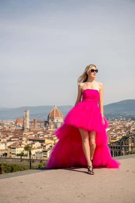 Florence: A photoshoot in luxurious dresses - Elegant Photoshoot in Florence’s Most Picturesque Settings