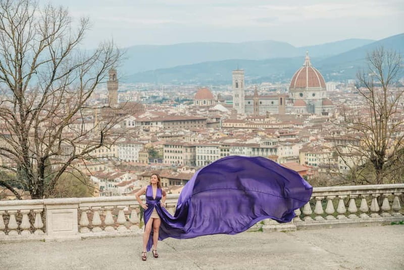 Florence: A photoshoot in luxurious dresses - Key Points