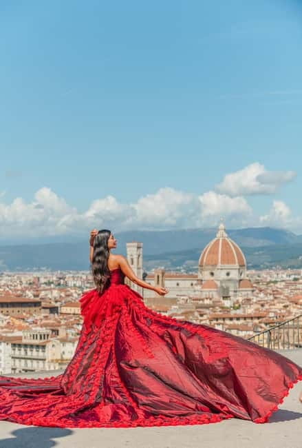 Florence: A photoshoot in luxurious dresses - Booking Details and Additional Information