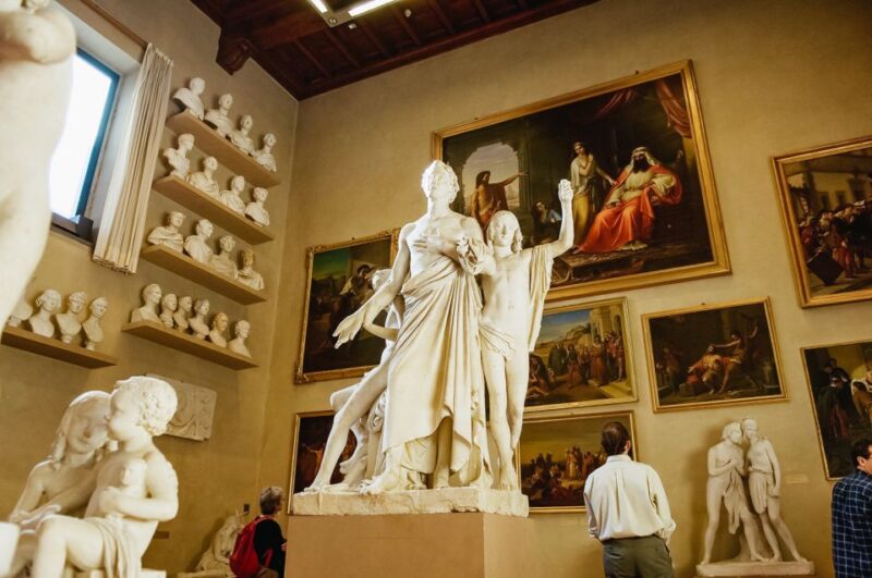 Florence: Accademia, Uffizi, and City Center Walking Tour - Small Group Experience and Guide Expertise
